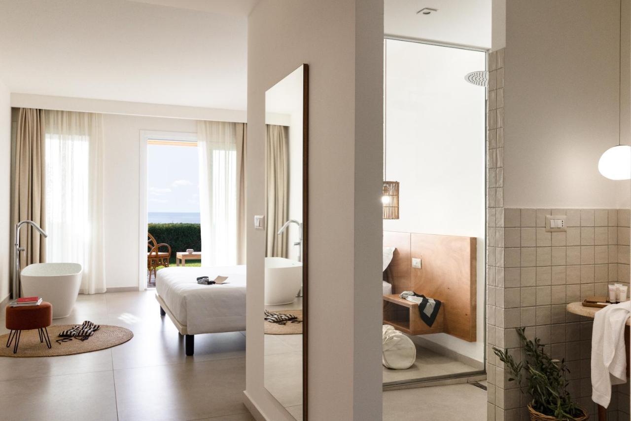 Armacera Resort Zambrone Buitenkant foto